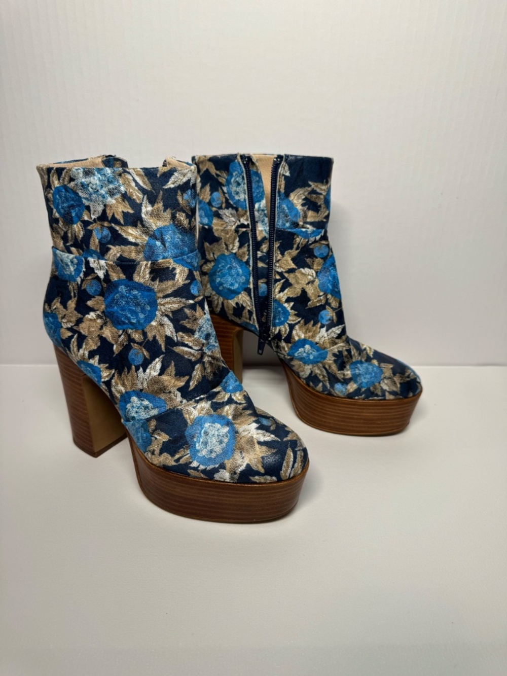 Cecelia New York NEW Floral Platform Ankle Boots S6 Blue Gold Statement Heels - Picture 3 of 15